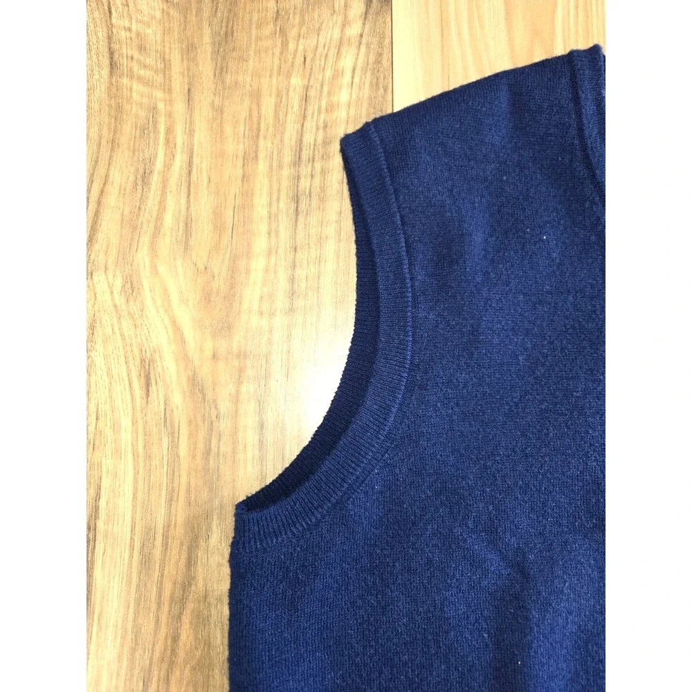 Vineyard Vines Golf Sweater Vest Mens Blue Size M Merino Wool Blend Lined V Neck